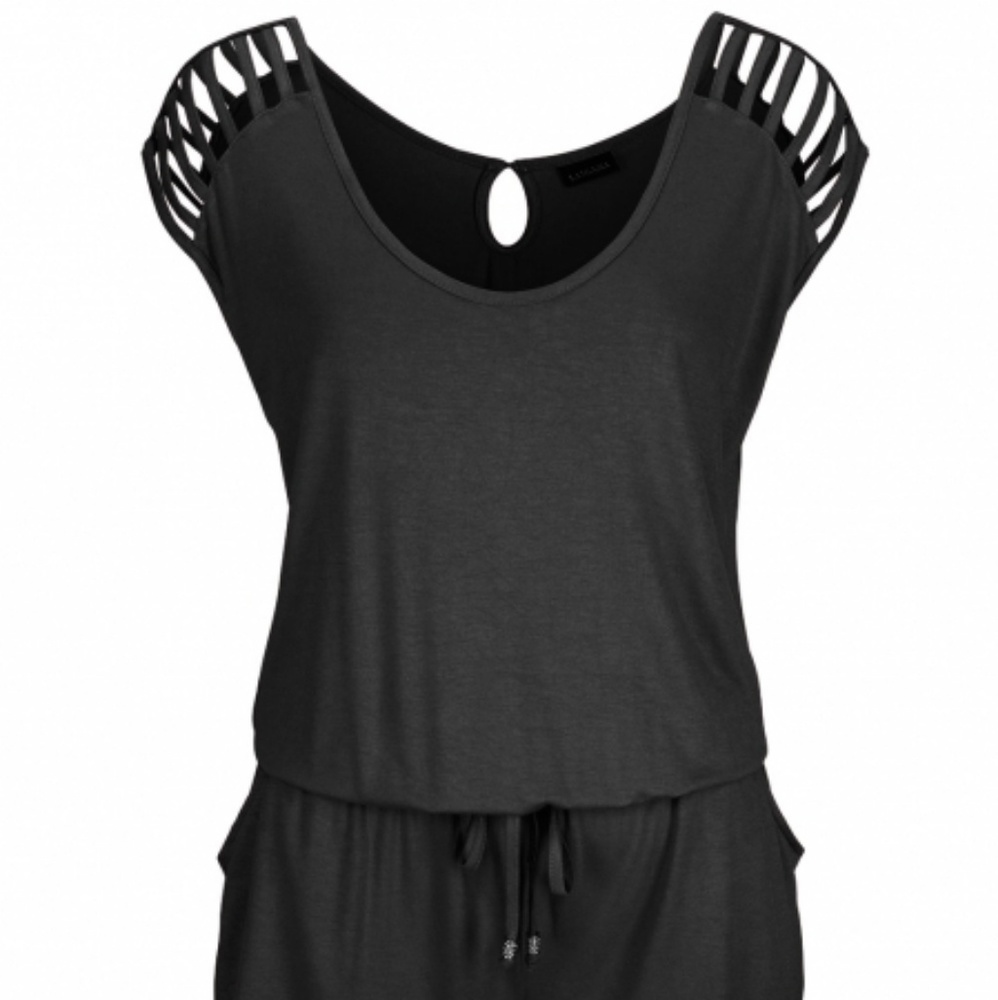 Black Loose Fitting Short Jumpsuit - Picture 2 of 3